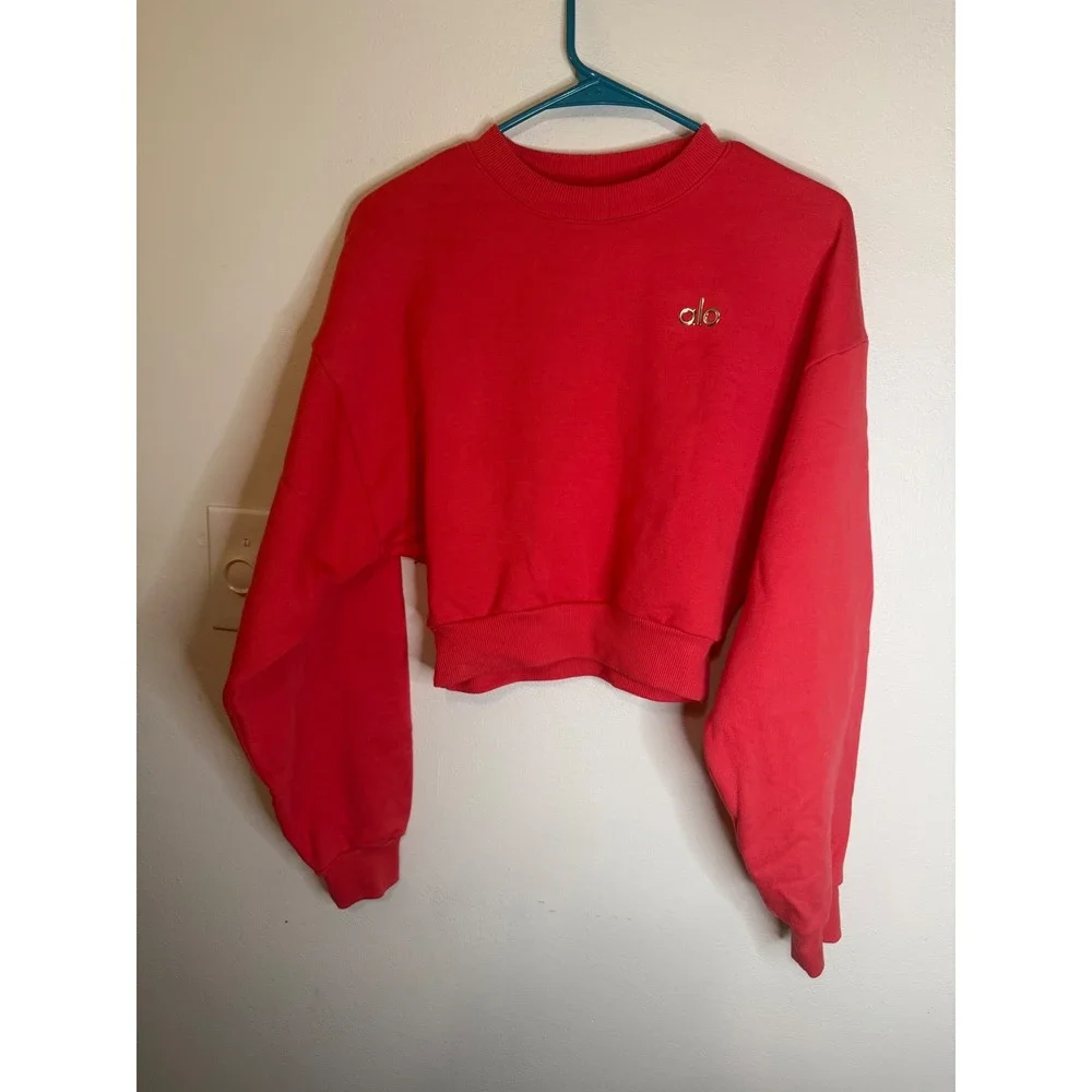 Alo Yoga Cropped Accolade Crew Neck Pullover Candy Red Size S